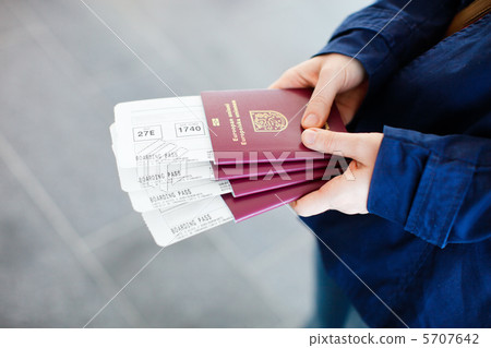 Passports and boarding passes Passports and boarding passes 5707642