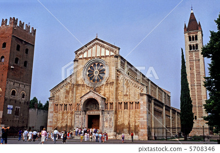 San Juanone Church in Verona San Juanone Church in Verona 5708346
