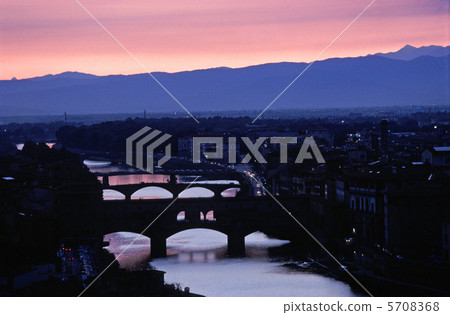 Dusk of Florence 5708368