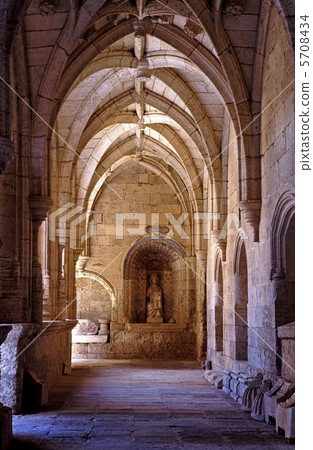 Church of Spain 5708434