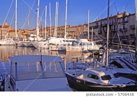 Saint Tropez's yacht harbor 5708438