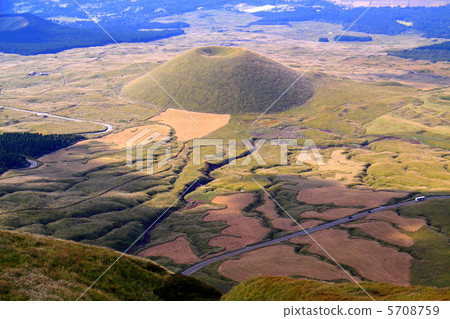 從Aso Yonaga Kizushimake查看 從Aso Yonaga Kizushimake查看 5708759