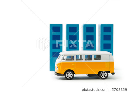 玩具車和城市景觀 玩具車和城市景觀 5708839