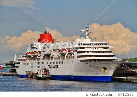 Luxury cruise ship Fujimaru Luxury cruise ship Fujimaru 5712595