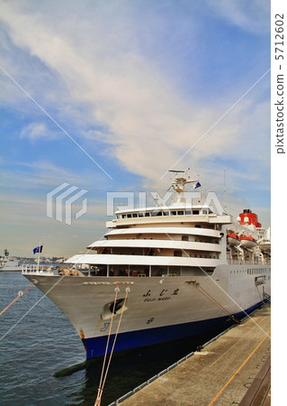 Luxury cruise ship Fujimaru Luxury cruise ship Fujimaru 5712602