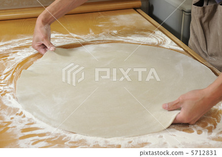 Hand-made soba 5712831