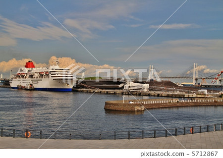 Luxury cruise ship Fujimaru 5712867