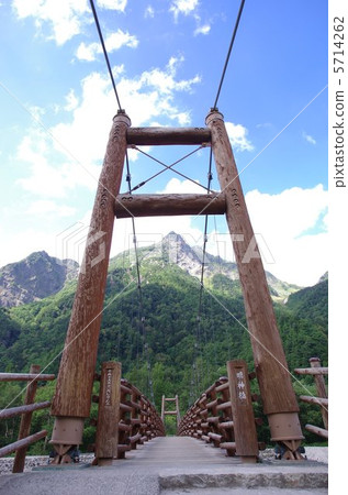 Kamikochi Meishin Bridge和Akkamake 5714262