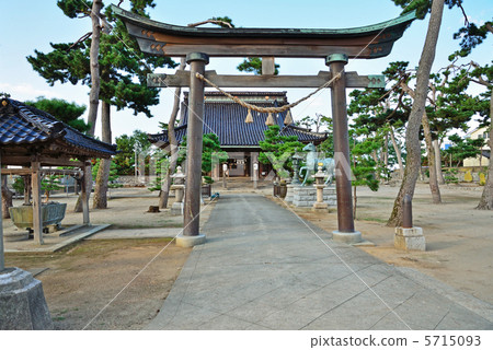 Shinminato步行·Shizuzu八幡宮和兩個鳥居 Shinminato步行·Shizuzu八幡宮和兩個鳥居 5715093