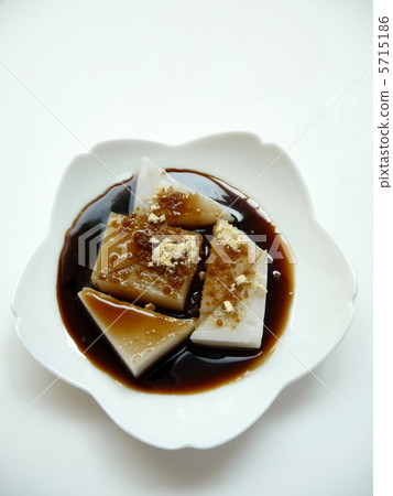 Kuro蛋糕富含黑松梅 5715186