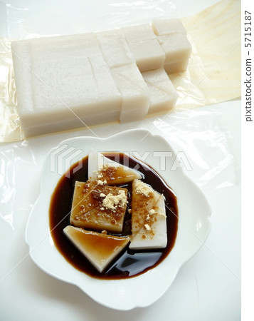 Kuro-cake rich in black matsu 5715187