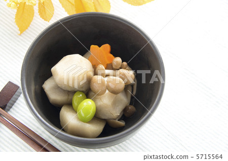 Simmered in autumn Simmered in autumn 5715564