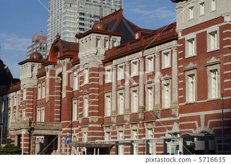  Tokyo Station 5716635