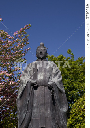 Takashi Ashikaga bronze statue 5716689