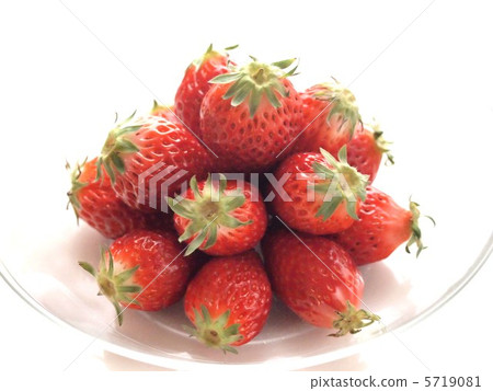 Strawberry  5719081