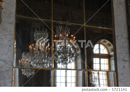 在鏡子之間 5721141