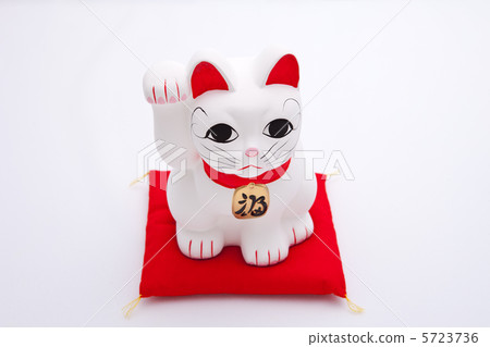 Lucky Cat 5723736