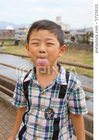 Akanbe! Making A Funny Face! 5725010