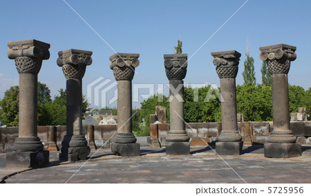 Zvartnots cathedral ruins Zvartnots cathedral ruins 5725956