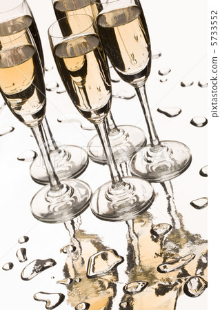 Champagne composition Champagne composition 5733552