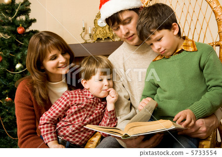 Reading together 5733554