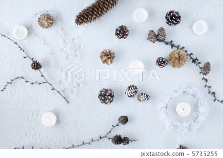 Candles, ornaments and pine cones Candles, ornaments and pine cones 5735255