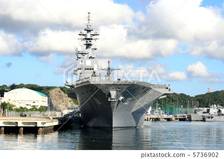 Entrance scenery of escort ship HIGUKE 5736902