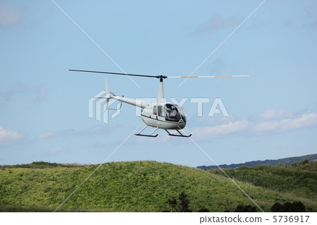Pleasure helicopter 5736917
