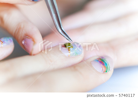nail nail 5740117