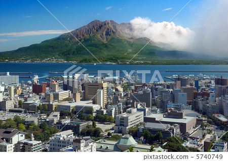 櫻島和鹿兒島市 5740749