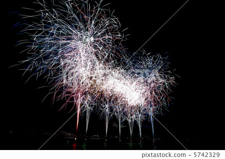 The 34th Adachi fireworks The 34th Adachi fireworks 5742329