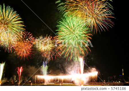 Adachi-ku firework display 5745186