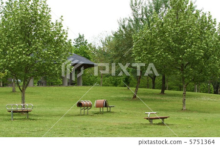 Healthy playground equipment 5751364