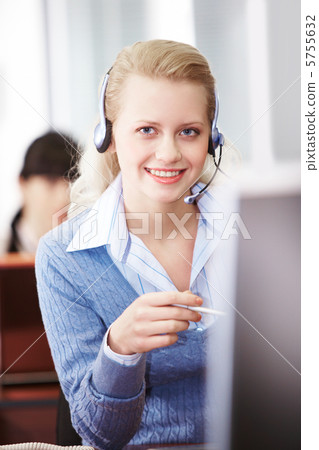 Customer support representative Customer support representative 5755632