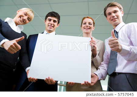 Advertisers Advertisers 5757045