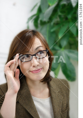 A woman in a line of sight A woman in a line of sight 5761894