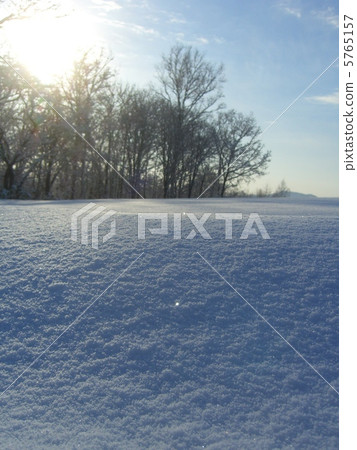 Fluffy powder 5765157