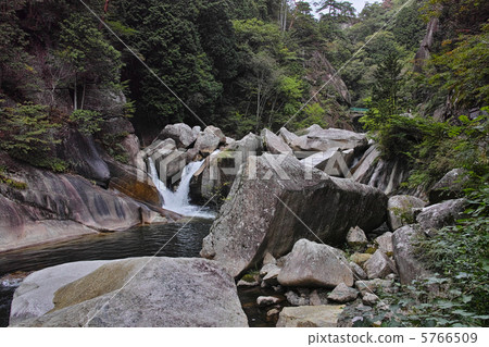 Mitake Shikenzen山流 5766509