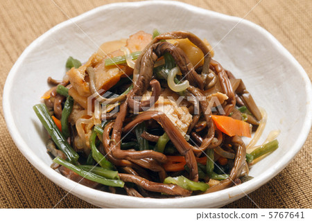 Boiled walnut wild plants Boiled walnut wild plants 5767641