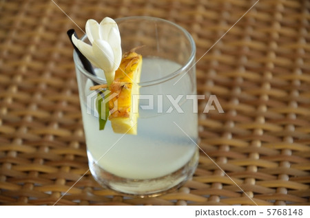 歡迎飲料·側身 5768148