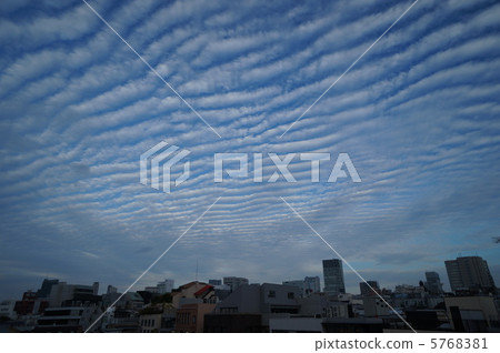 Wavy cloud Wavy cloud 5768381