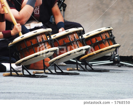 Japanese drum  5768550