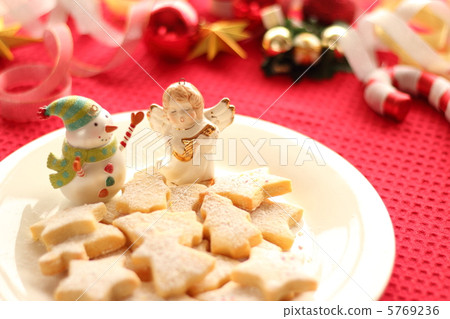 Christmas angel ornaments and handmade cookie tables Christmas angel ornaments and handmade cookie tables 5769236
