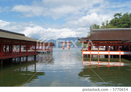 Itsukushima shrine Itsukushima shrine 5770654