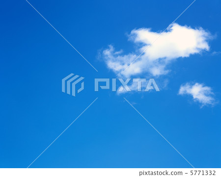 blue sky and white clouds 5771332