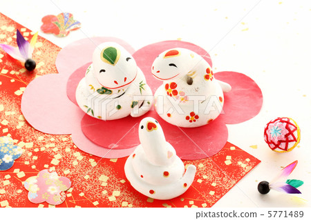 Shirami · ornate family 02 5771489