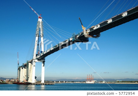Shinminato Bridge under construction Shinminato Bridge under construction 5772954