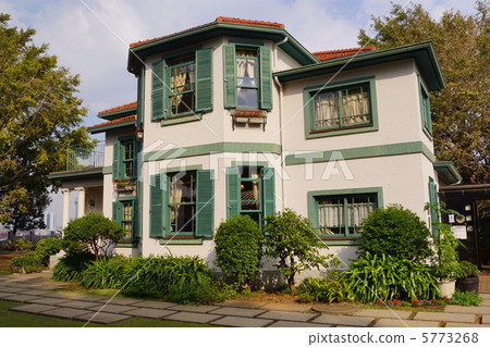 Bluff # 18 Building 5773268