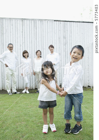 第三代家庭組 第三代家庭組 5773483