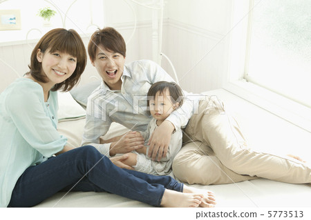 Two generations family members Two generations family members 5773513